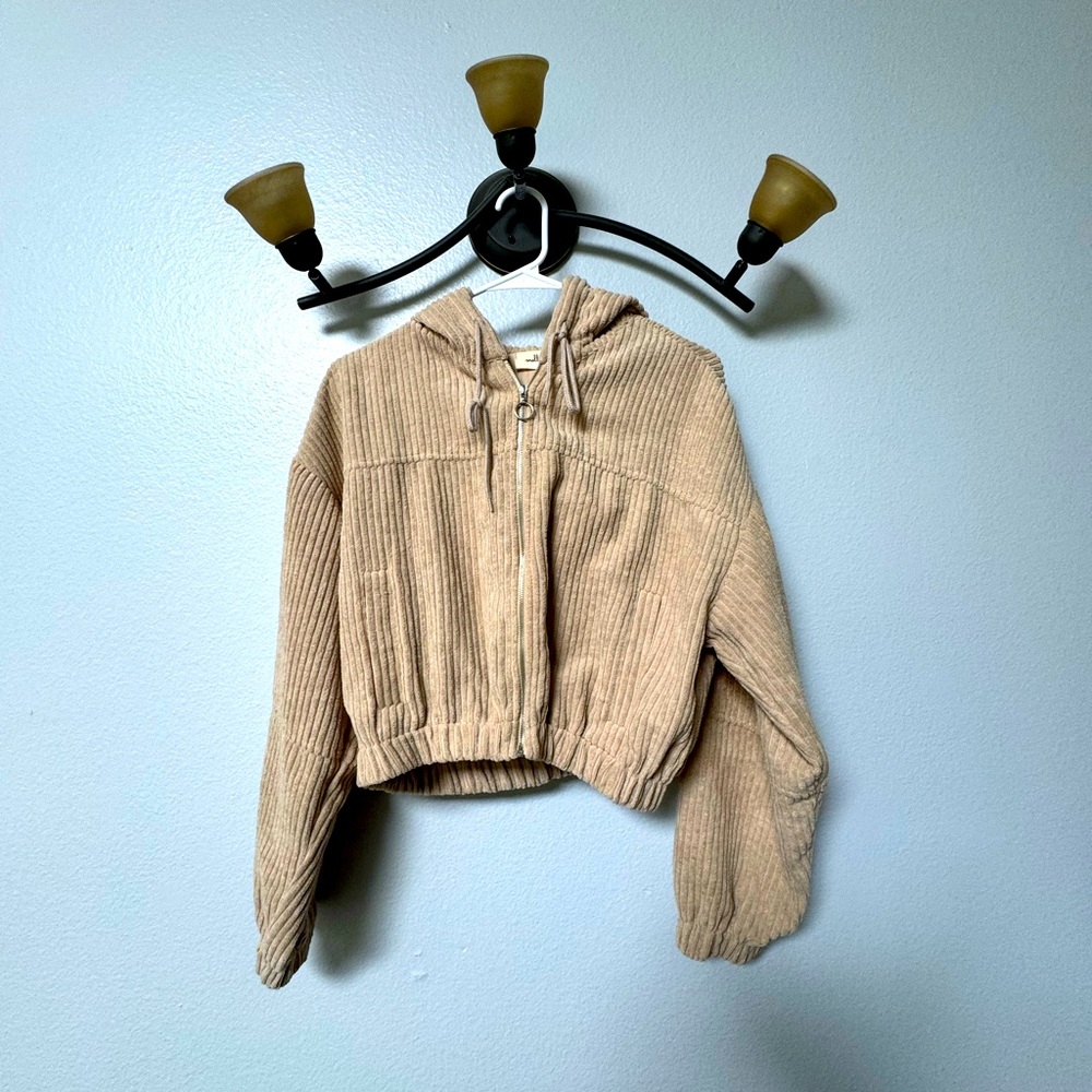 Tan zip up cropped jacket